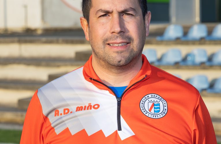 COMUNICADO OFICIAL: Despedida de Manel Montero, adestrador do primeiro equipo